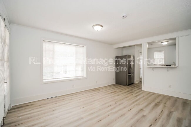 Building Photo - 56 E Coshocton St