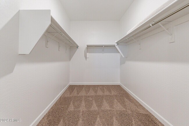 Building Photo - 5447 Azara Dr