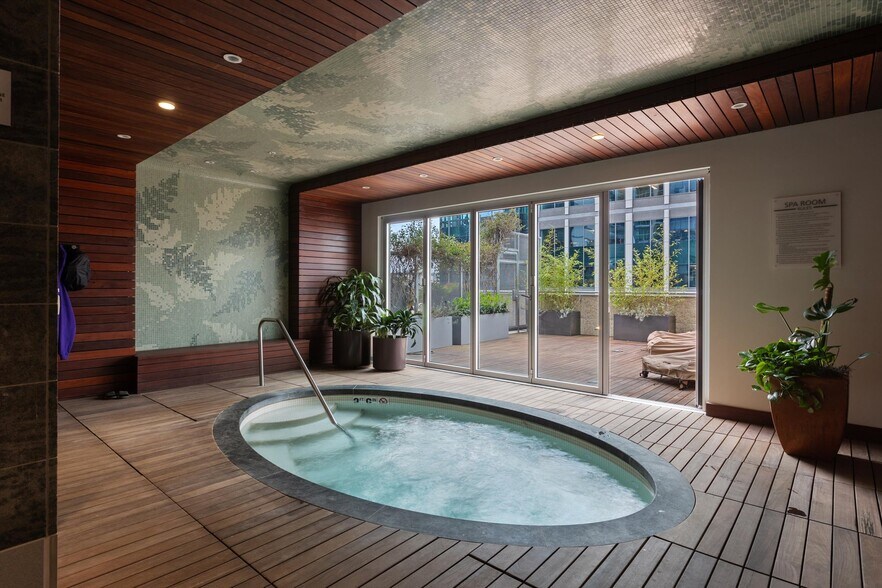 Building Photo - 10700 NE 4th St