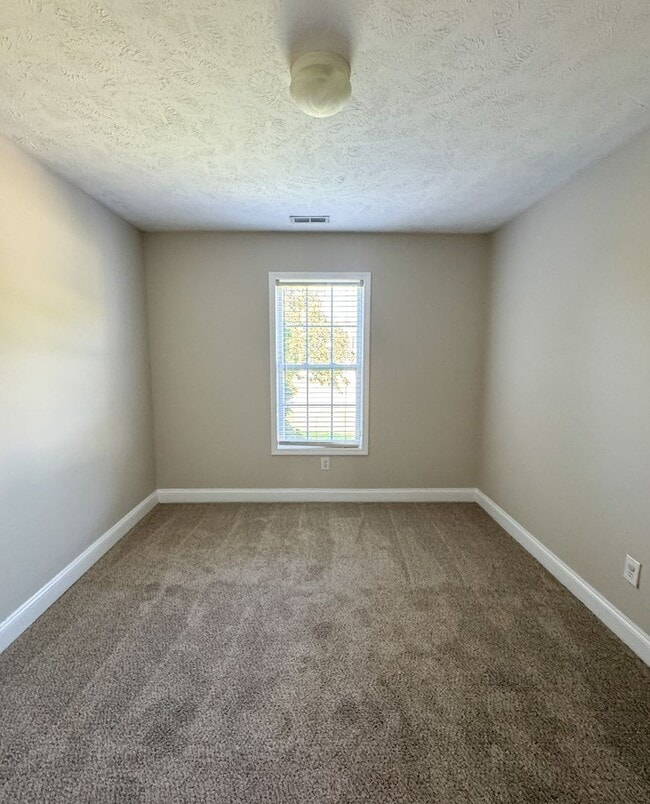 Building Photo - 274 Sanford Ct