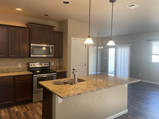 Building Photo - 656 Copper Canyon Dr