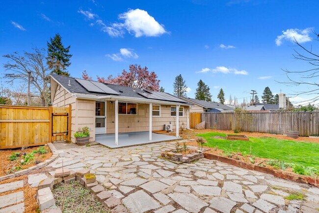 Building Photo - 12620 SW 12th St