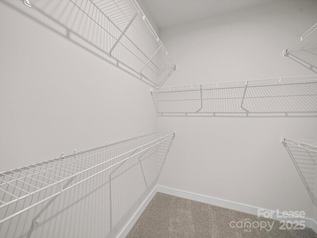Building Photo - 9922 Oaklawn Blvd NW