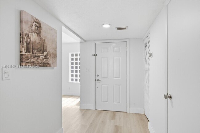 Building Photo - 8855 SW 131st Ct