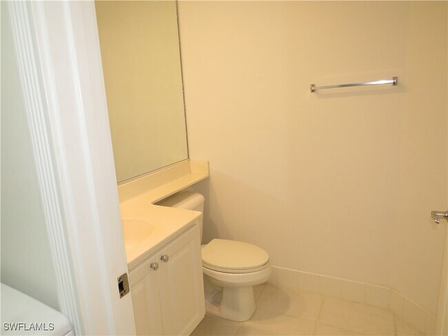 Building Photo - 6198 Towncenter Cir