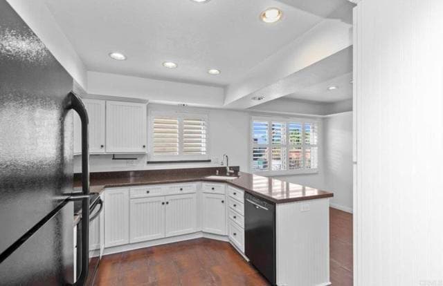 Building Photo - 6880 Hyde Park Dr