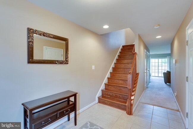 Building Photo - 43237 Highgrove Terrace