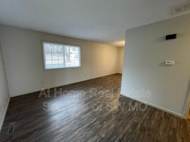 Building Photo - 2118 N Jefferson Ave