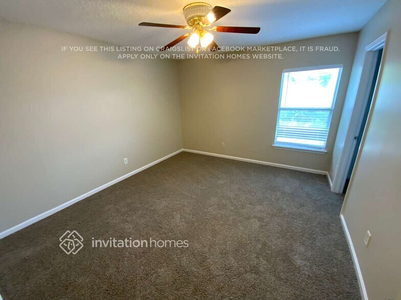 Building Photo - 251 Prince Phillip Dr