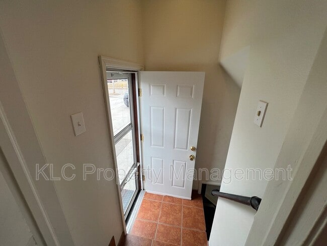 Building Photo - 2524 57th St