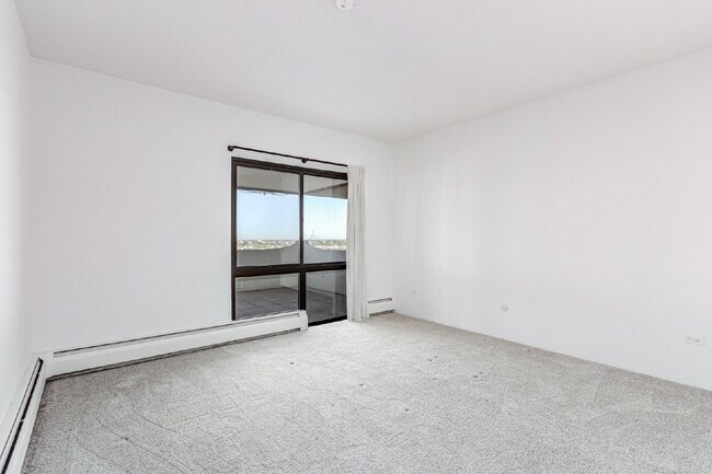 Building Photo - 3131 E Alameda Ave