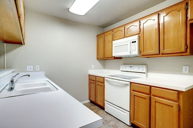 Building Photo - Beautiful, Freshly Updated 3-2-2 - Eagle Mountain ISD