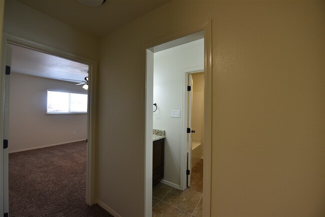 Building Photo - 111 Rhonda Dr