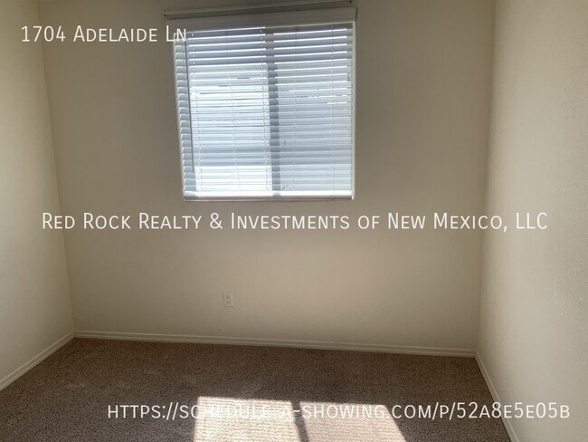 Building Photo - 1704 Adelaide Ln