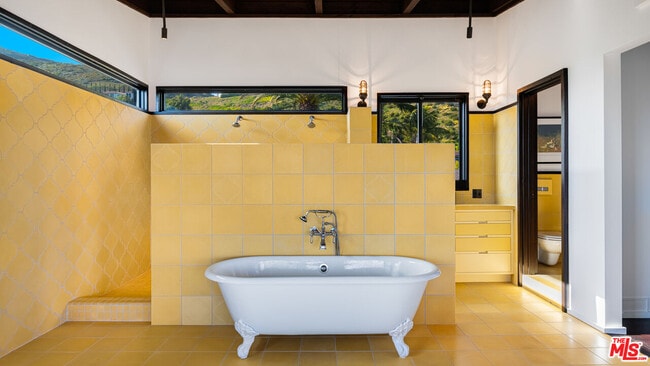 Building Photo - 31970 Pacific Coast Hwy