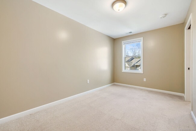 Building Photo - 38 Brighton Park Way