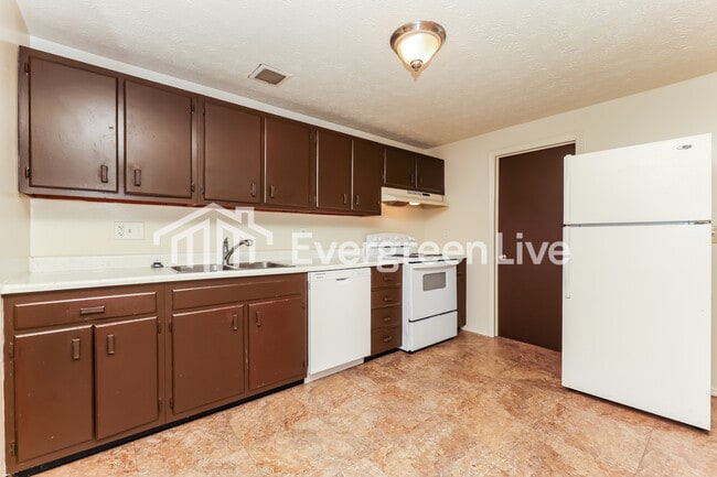 Building Photo - 7737 Mt Hood