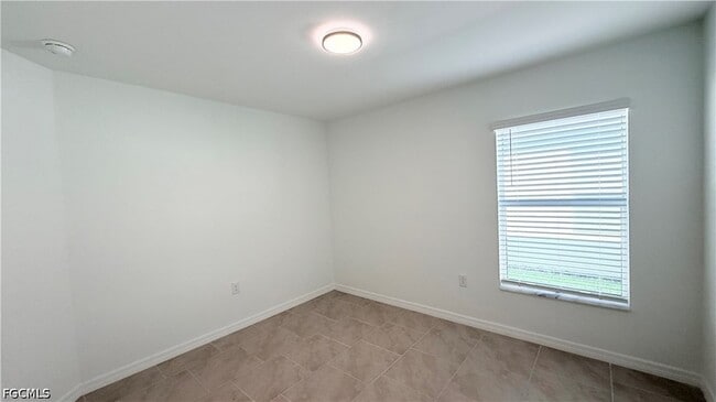 Building Photo - 4007 San Clemente Ct