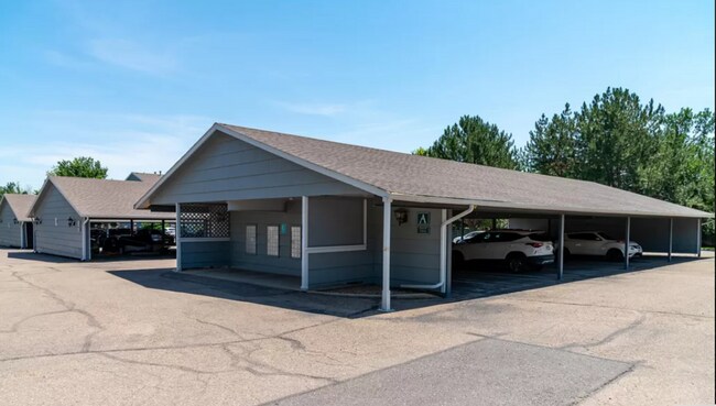 Building Photo - CHARMING 2 Bed 2 Bath Condo in Gunbarrel- ...