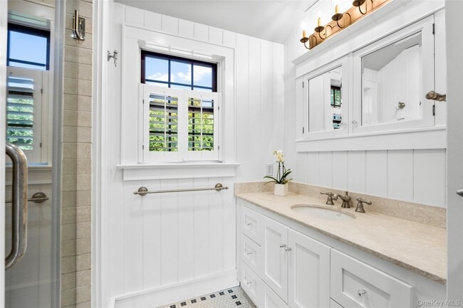 Building Photo - 6 Summit Ave