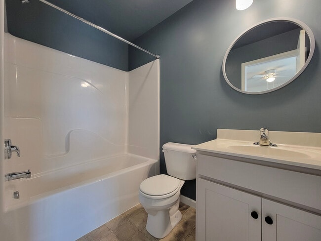 Building Photo - 331 Springwood Dr