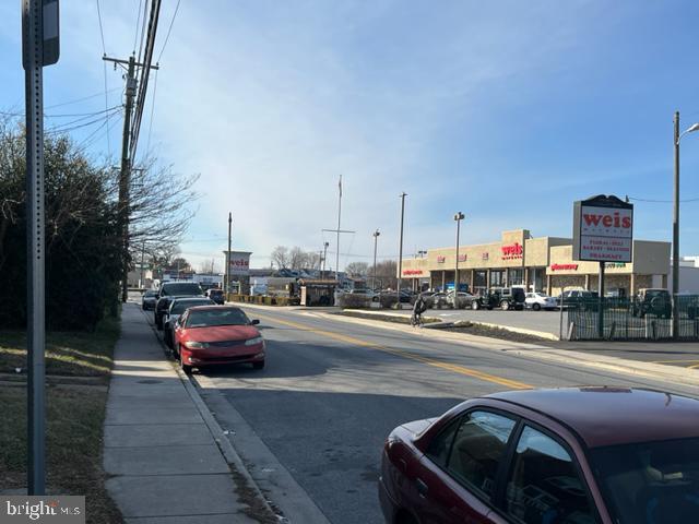 Building Photo - 7243 Holabird Ave