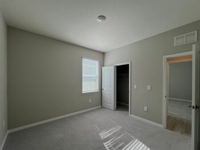 Building Photo - 980 Vineyard Rdg Rd