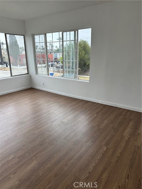 Building Photo - 3007 Alsace Ave