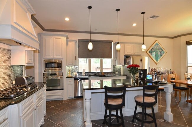 Building Photo - 12812 Black Hills Dr