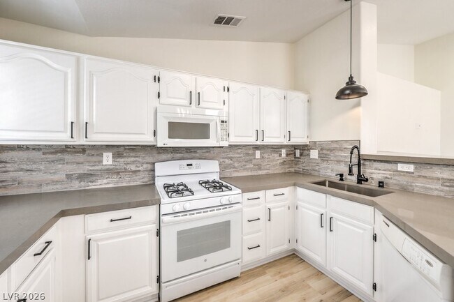 Building Photo - 1712 Pinion Mesa Ct