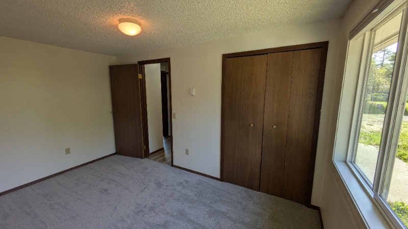 Building Photo - 1243 Hanson Ave