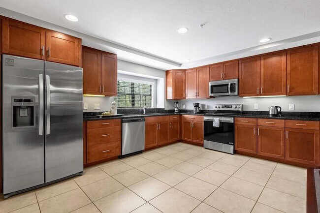 Building Photo - 14545 Damai Ln