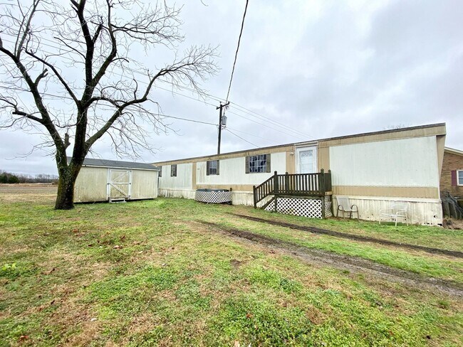 Building Photo - 784 S Sandy Hook Rd