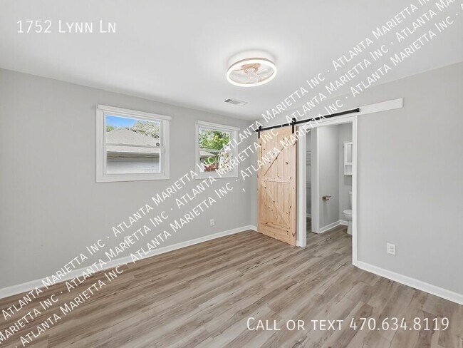 Building Photo - 1752 Lynn Ln