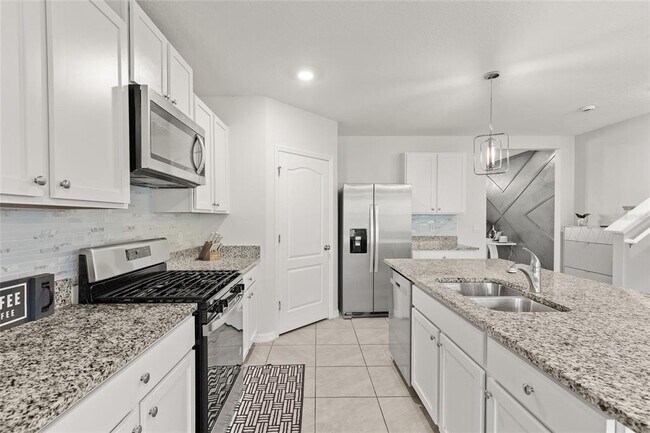 Building Photo - 747 Lazio Cir