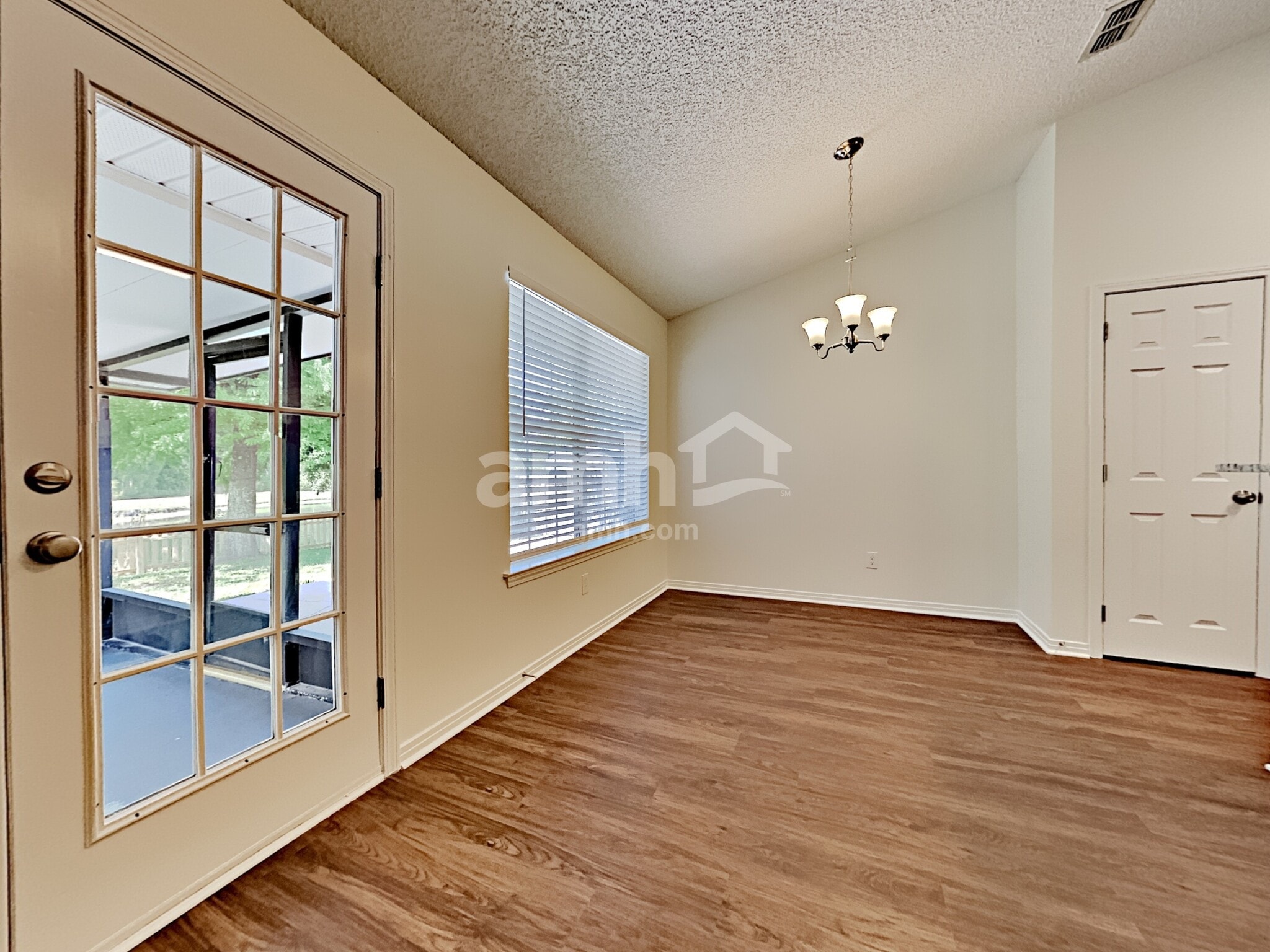 Building Photo - 5359 Vivera Ln