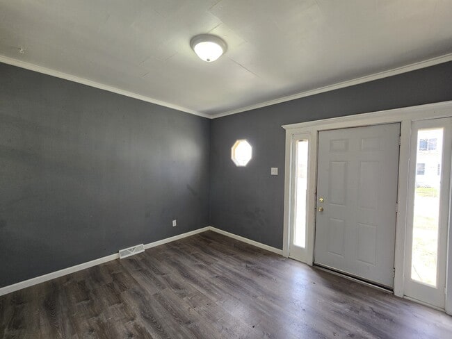 Building Photo - 1148 Columbia St