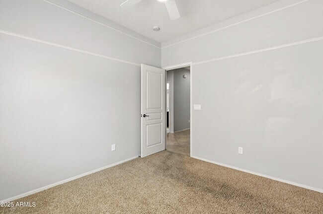 Building Photo - 4052 E Cullumber St