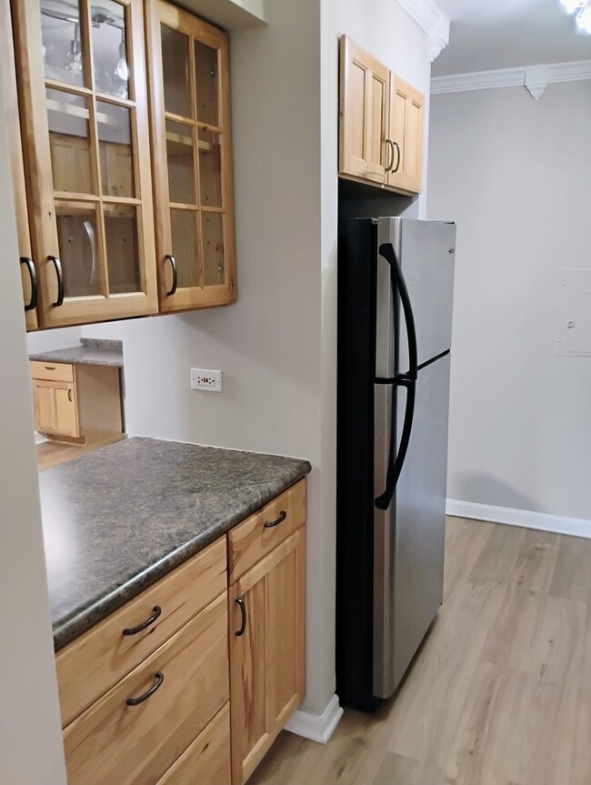 Building Photo - 910 W Alleghany Dr