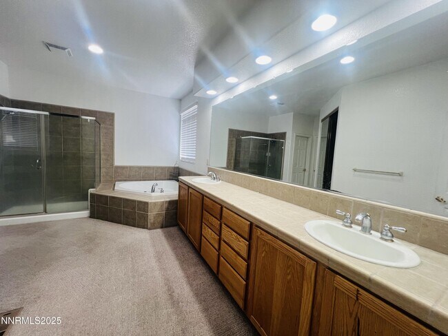 Building Photo - 513 Cypress Point Dr