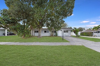 Building Photo - 710 Cayuga St