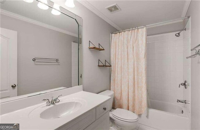 Building Photo - 3733 Paces Park Cir SE