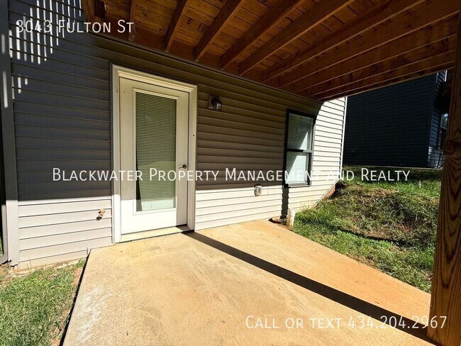 Building Photo - 3043 Fulton St