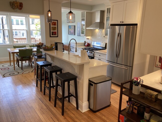 Kitchen (main level). - 526 24th St NE