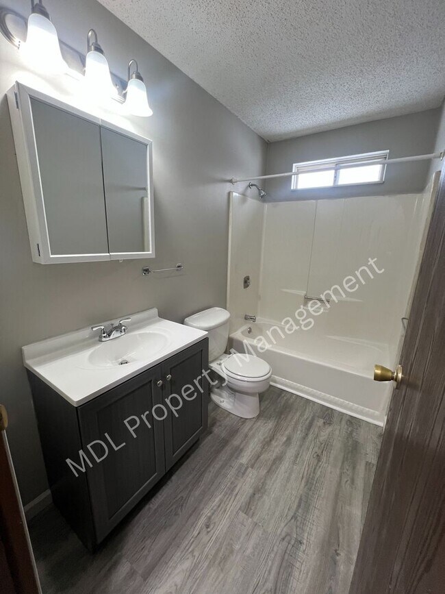 Building Photo - Thomas White Apartments*