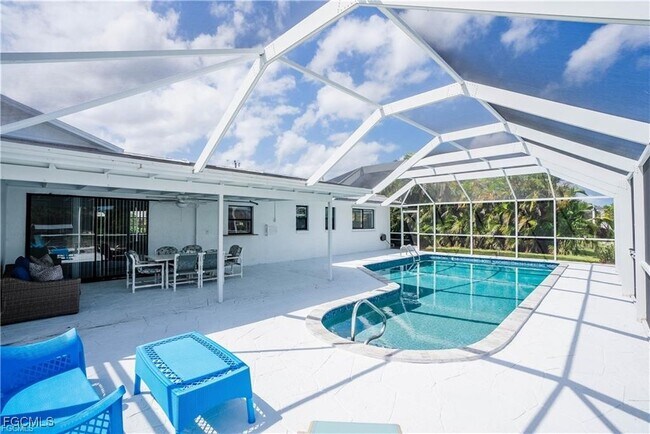 Building Photo - 1421 SE 29th Terrace