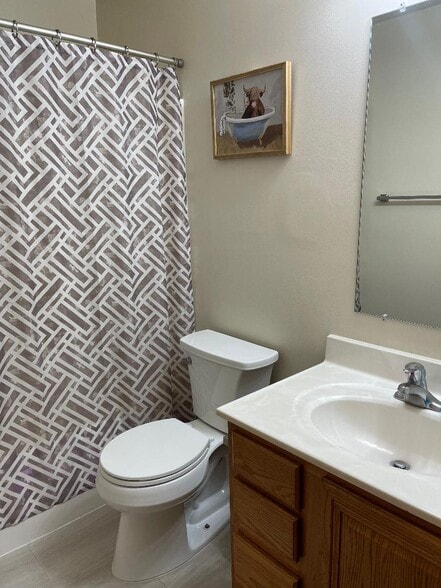 Main bathroom - 2241 NW 57th St