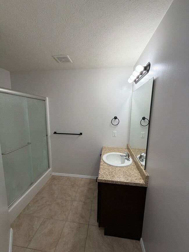 Building Photo - Your Perfect Home Awaits