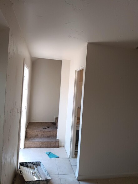 Building Photo - 538 State St