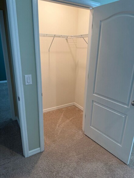 Building Photo - 4207 Looking Glass Pl